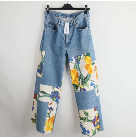 Remake Sthlm - Jeans med blommiga patchar - R kant nertill - Klipp av till den lngd du vill. 