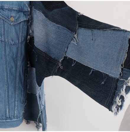 Remake Sthlm - Jeans jacka med patchad denim vid rm och ra kanter 