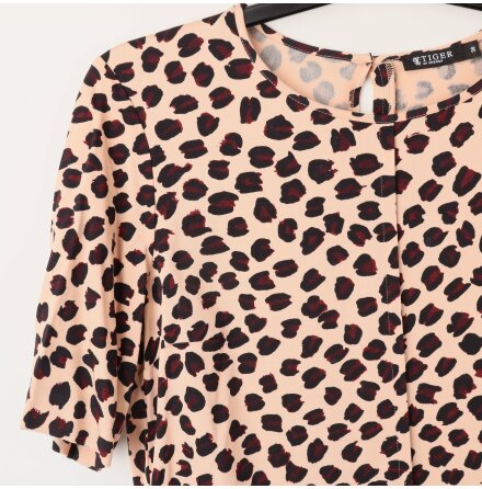 Tiger of Sweden - Leopardmnstrad topp i rosa - stl.38