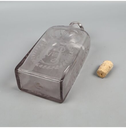 Antik Glasflaska med Naturkork - B.Y.D 1835 