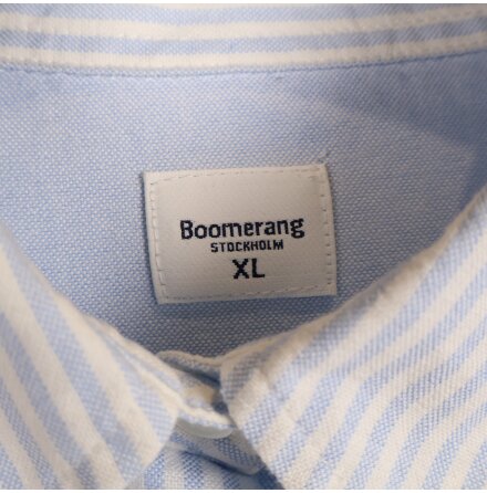 Boomerang - Bl och Vit Randig Skjorta - stl. XL