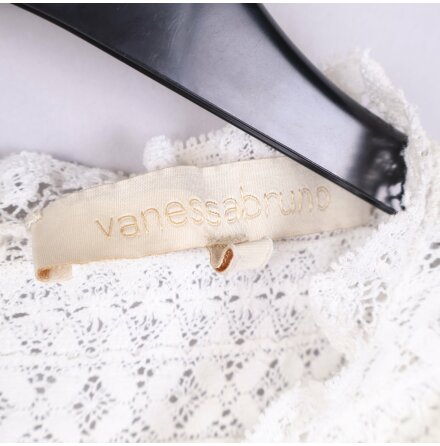 Vanessabruno - Vit Blus med Broderi - Stl. 38 