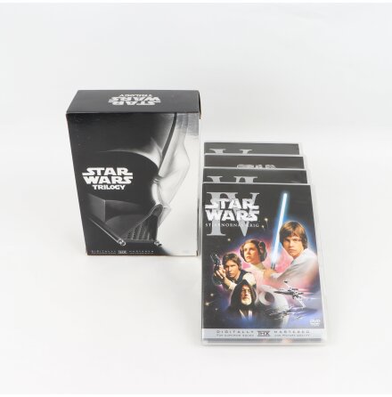 DVD - Star Wars Trilogy Box 2004 - 3 Filmer + Skiva med extramaterial - 4 DVD 