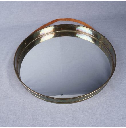 Bror Moje - Spegel med mssing karm och lder hngare - Diameter: 38cm