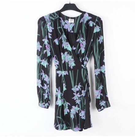 Sunday Best - Aritzia - kort blommig omlottklnning - stl.XXS