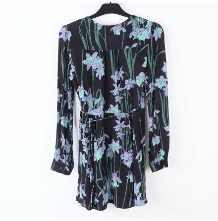 Sunday Best - Aritzia - kort blommig omlottklnning - stl.XXS