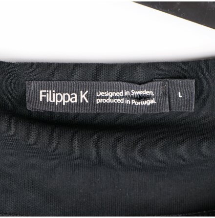 Filippa K - svart klnning med dragkedja - stl.L