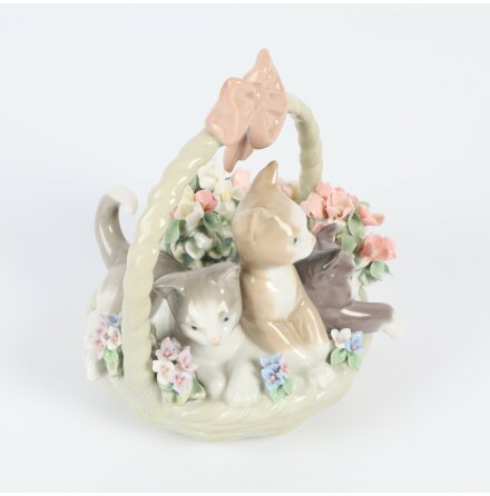 Llardo - Figurin - Cats in flower basket